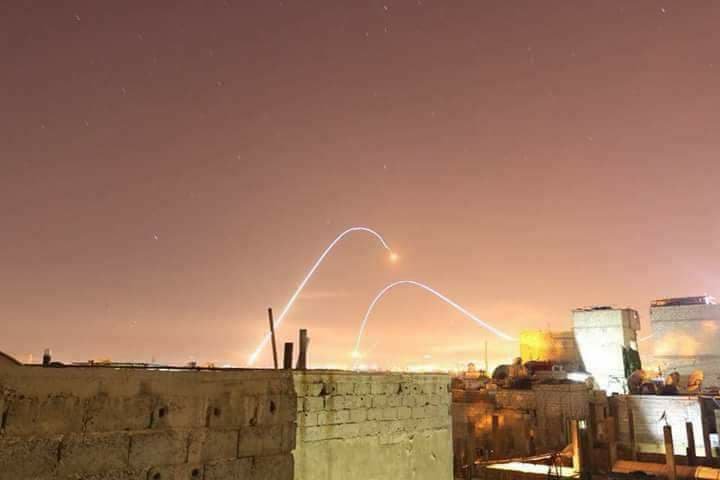 Le ciel de Damas pendant la nuit dernière